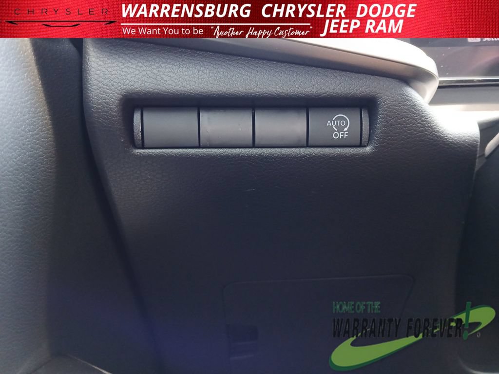 Used 2026 Nissan Kicks SV FWD image 31