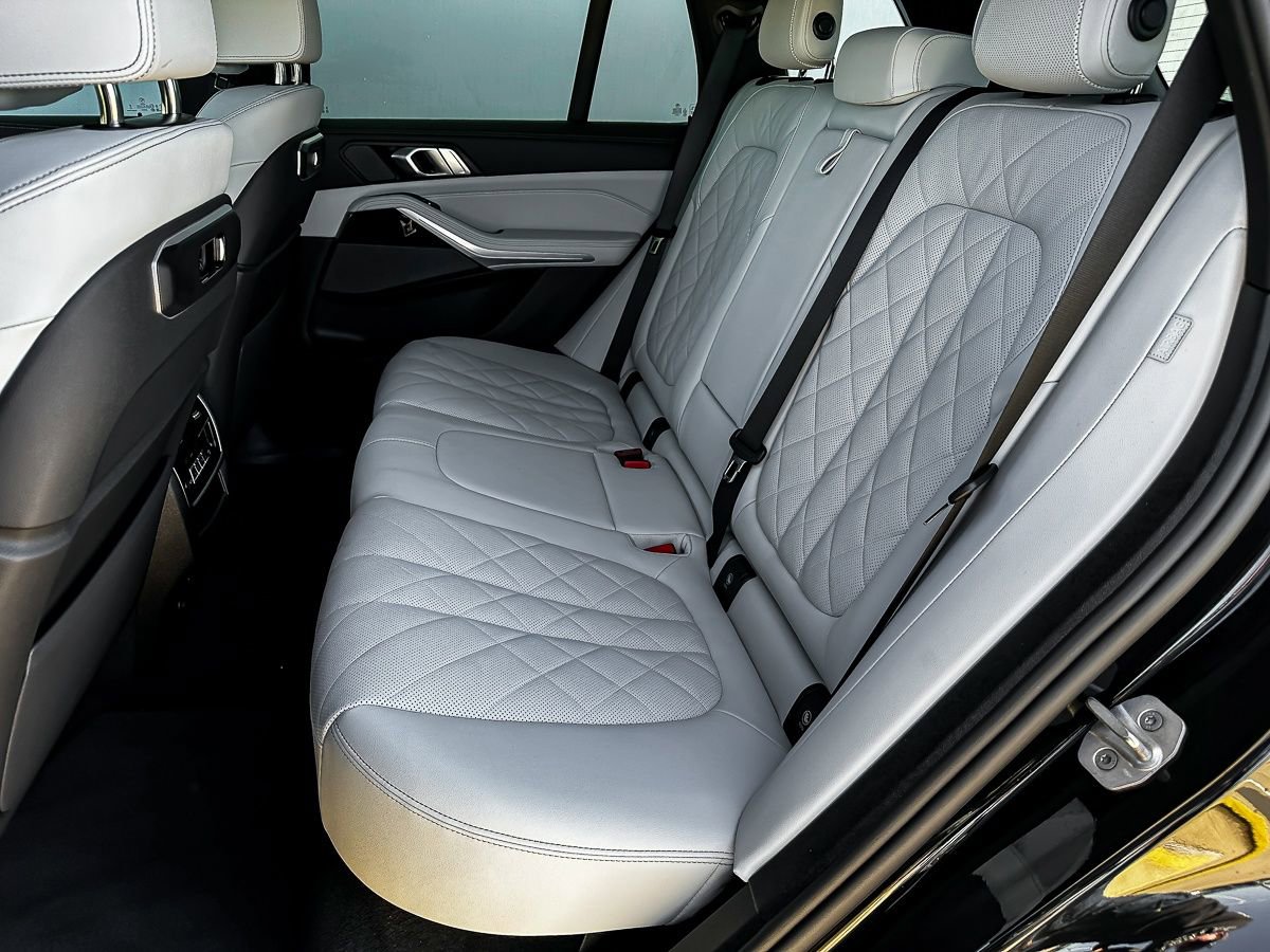 New 2025 BMW X5 sDrive40i w/ Climate Comfort Package image 25