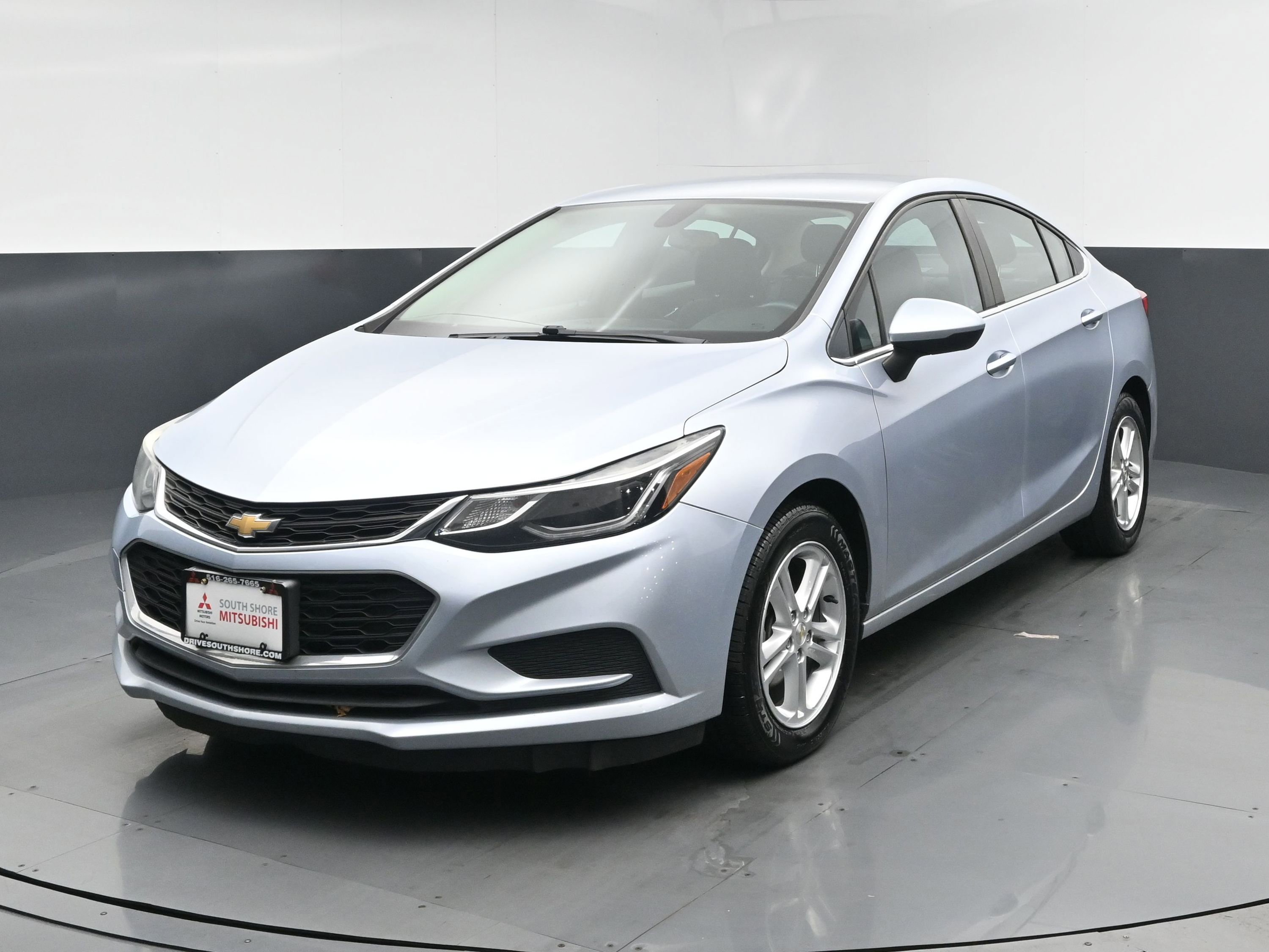 Used 2017 Chevrolet Cruze LT image 24