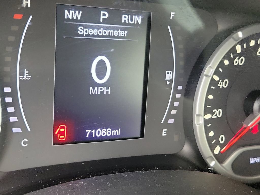 Used 2019 Jeep Renegade Latitude w/ Popular Equipment Group FWD image 23