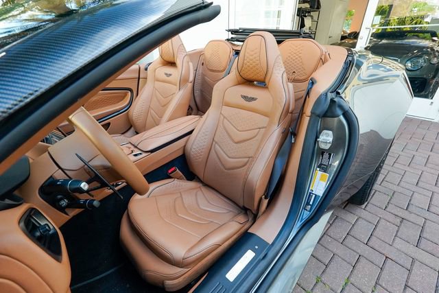 Used 2023 Aston Martin DBS Volante image 77