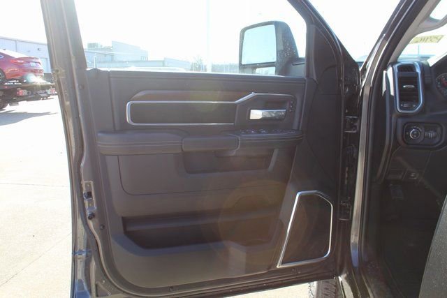 Used 2024 RAM 2500 Laramie w/ Safety Group AWD/4WD image 11