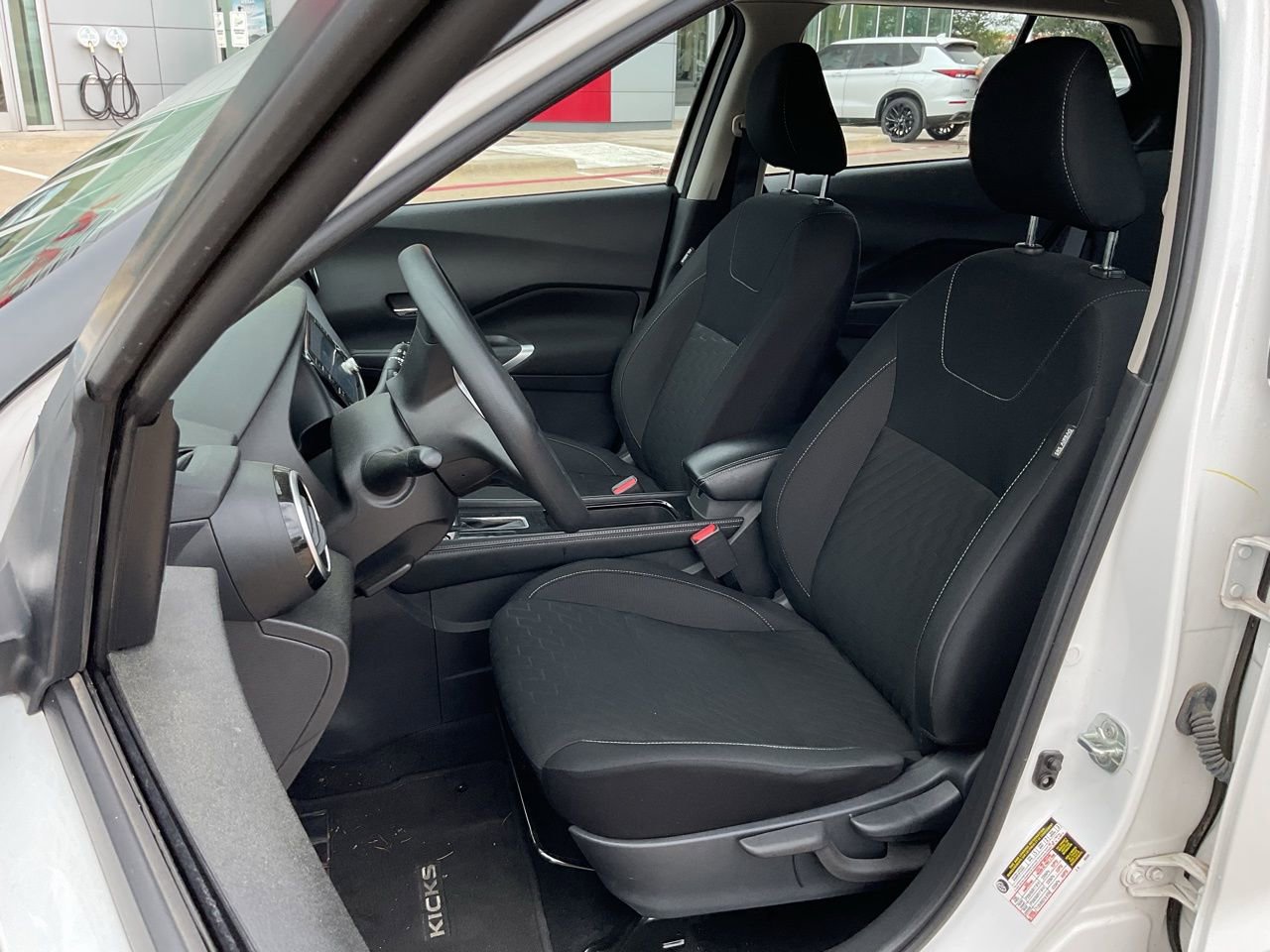 Used 2024 Nissan Kicks SV image 13