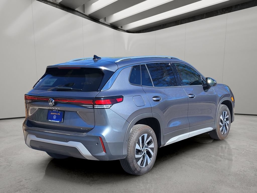New 2025 Volkswagen Tiguan S AWD/4WD image 3