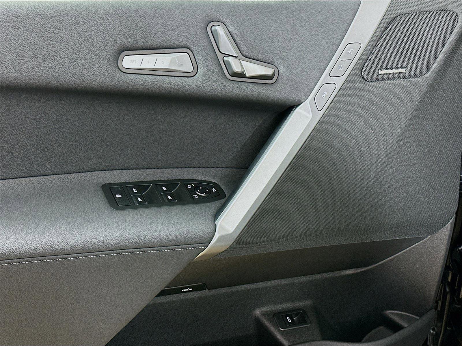 New 2026 BMW iX xDrive45 w/ M Sport Package image 17