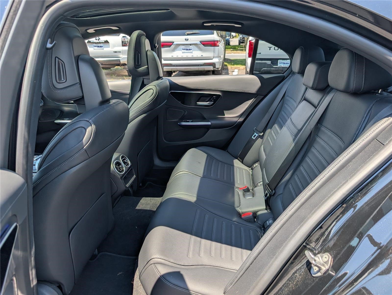 Used 2023 Mercedes-Benz C 300 4MATIC Sedan image 14