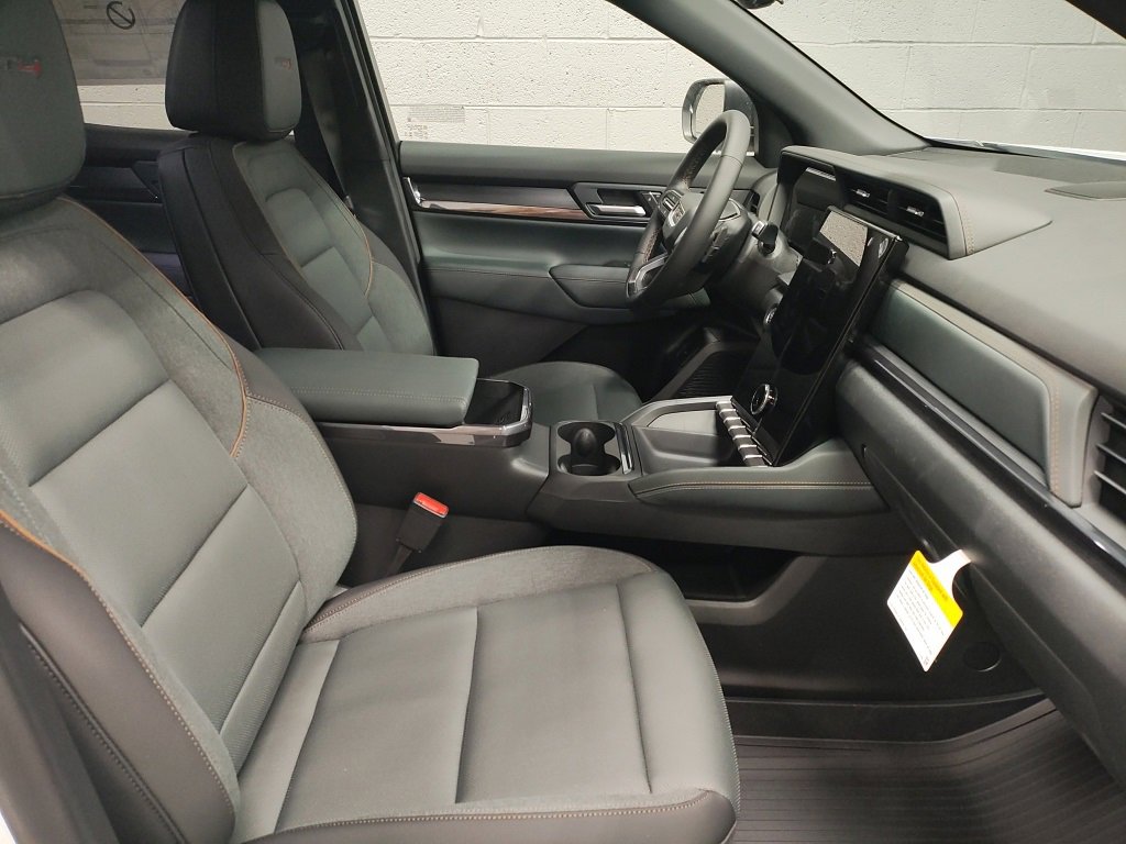 New 2026 GMC Terrain AT4 w/ Convenience Package III image 7