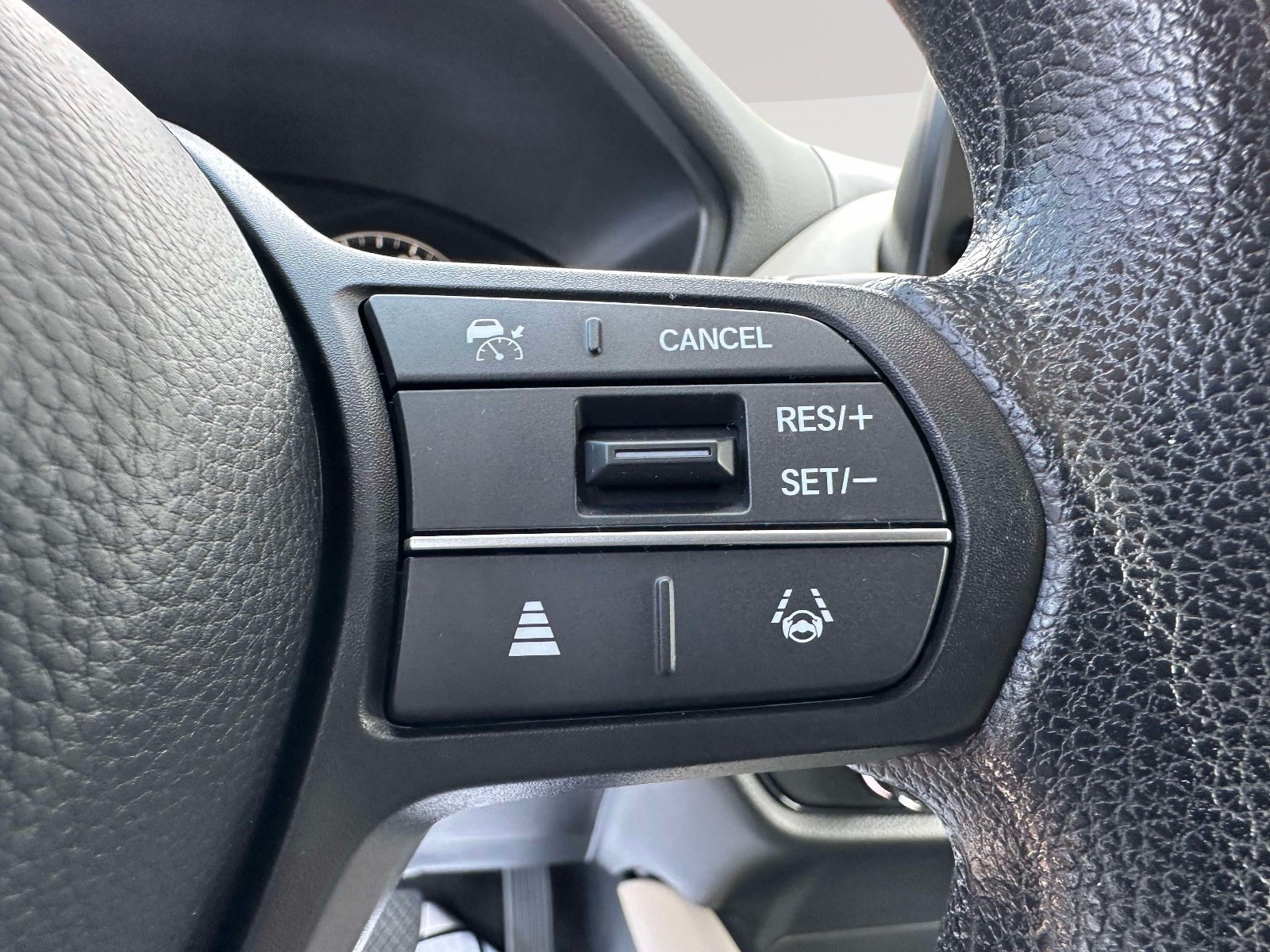 Used 2023 Honda HR-V LX image 13