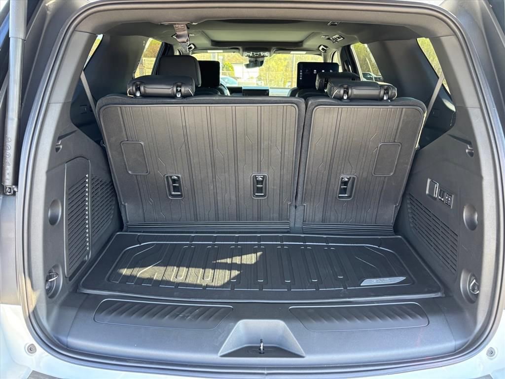 New 2026 GMC Yukon Elevation w/ Elevation Premium Package AWD/4WD image 21