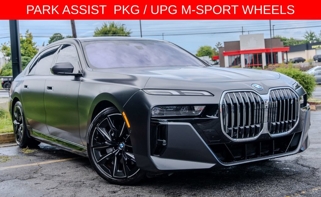 Used 2023 BMW i7 xDrive60 AWD/4WD image 3