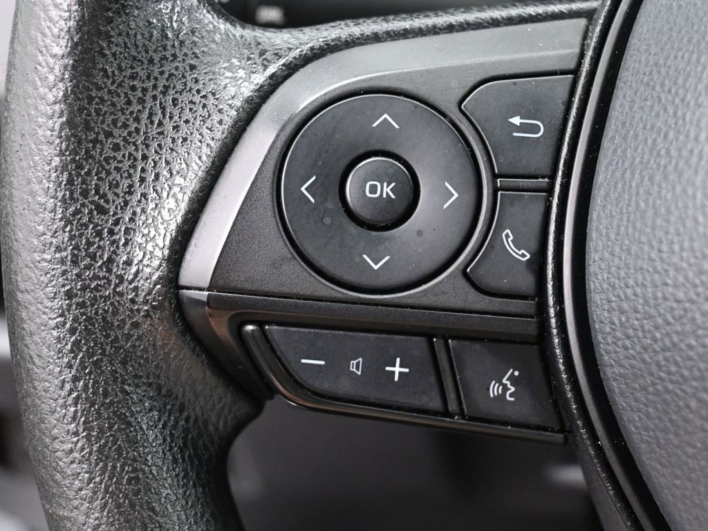 Certified 2022 Toyota RAV4 LE AWD/4WD image 16