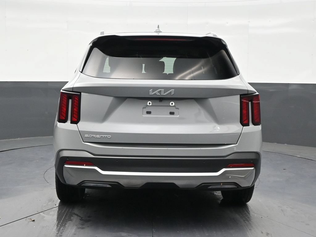 Used 2025 Kia Sorento S w/ Panoramic Sunroof Package FWD image 4
