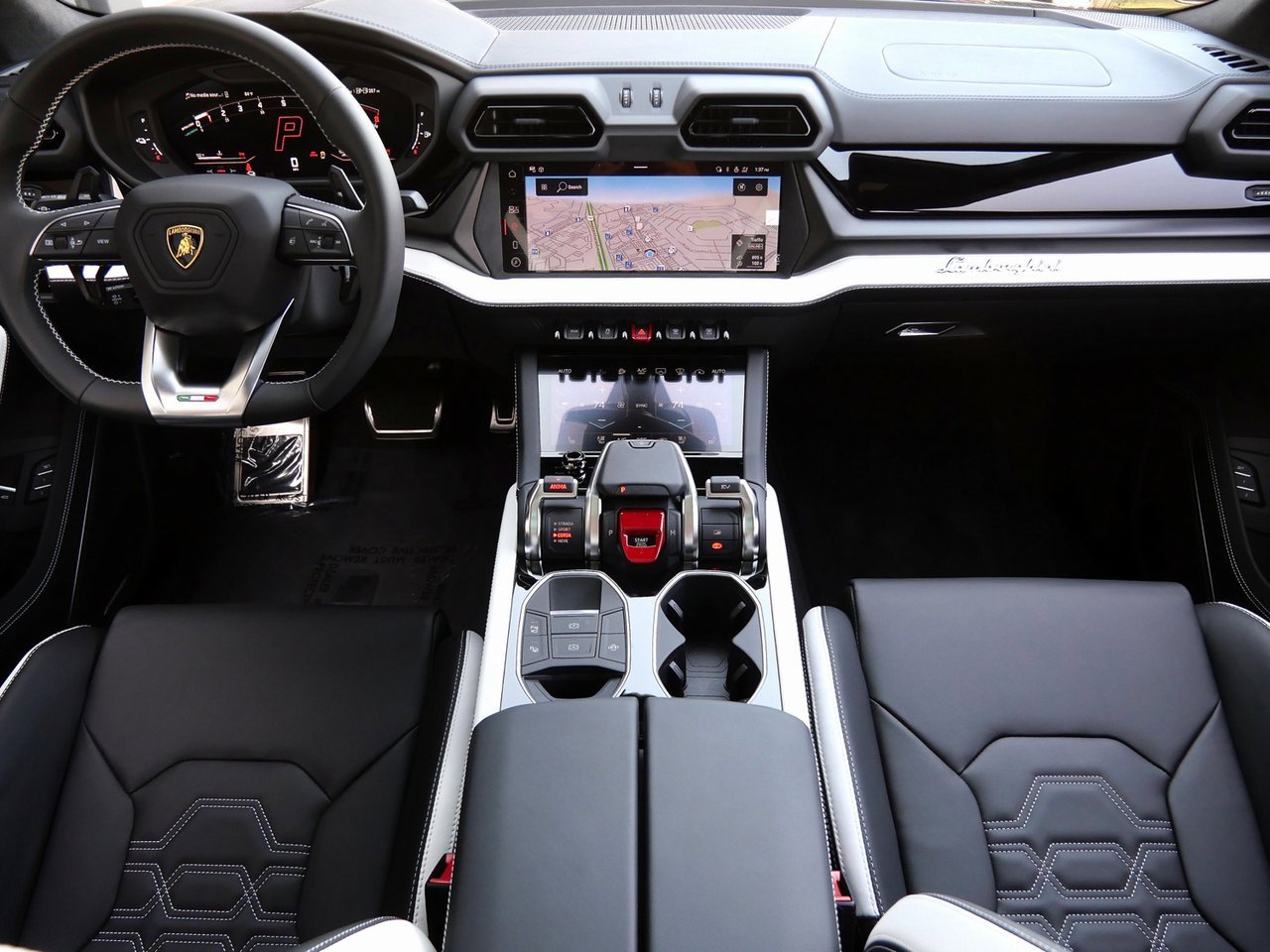 Used 2025 Lamborghini Urus SE image 7