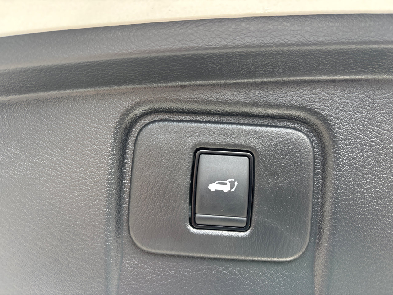 Used 2024 Nissan Murano Platinum w/ Cargo Package image 13