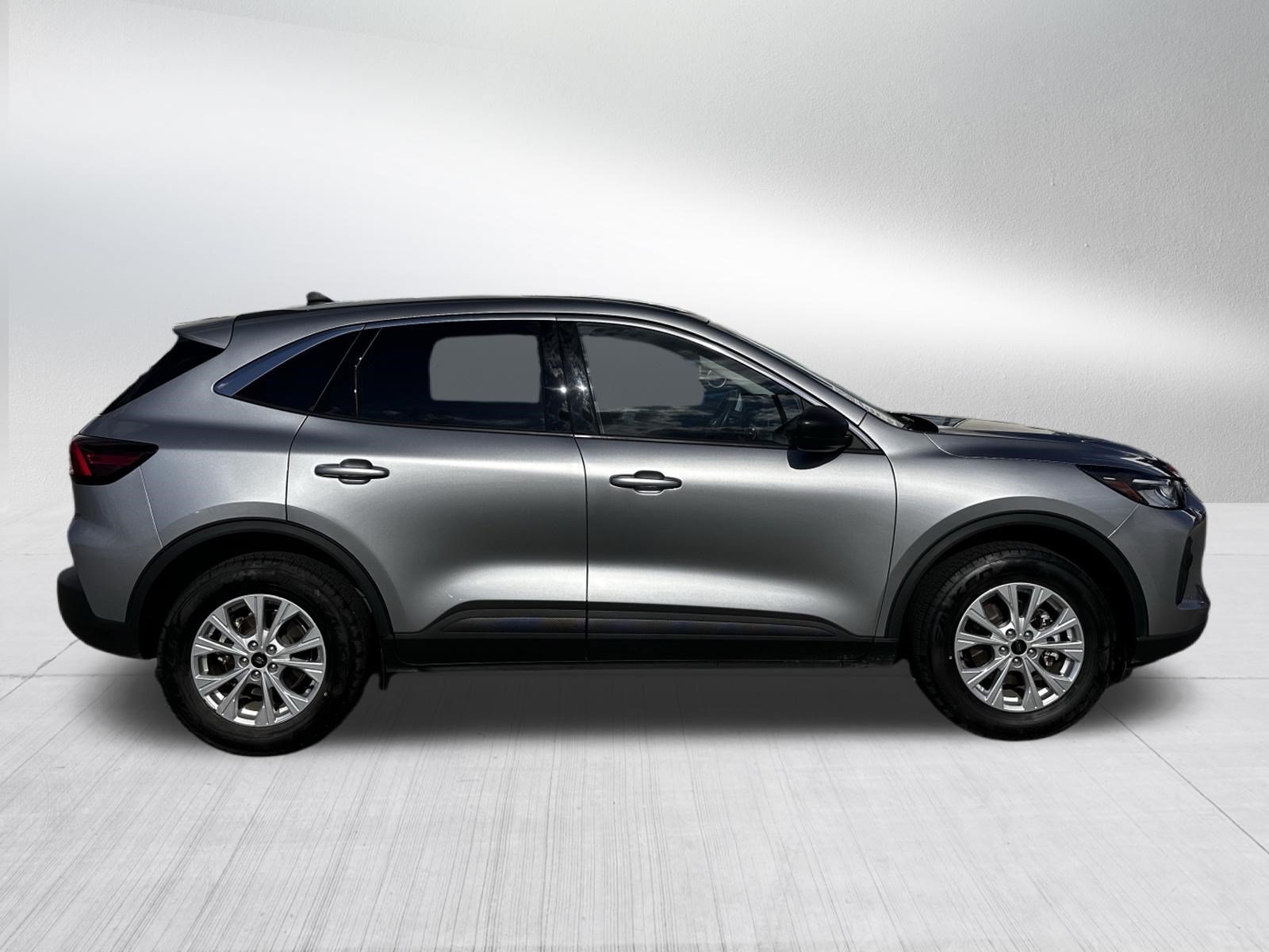 Certified 2024 Ford Escape Active AWD/4WD image 8