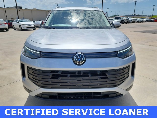 New 2025 Volkswagen Tiguan SE image 9