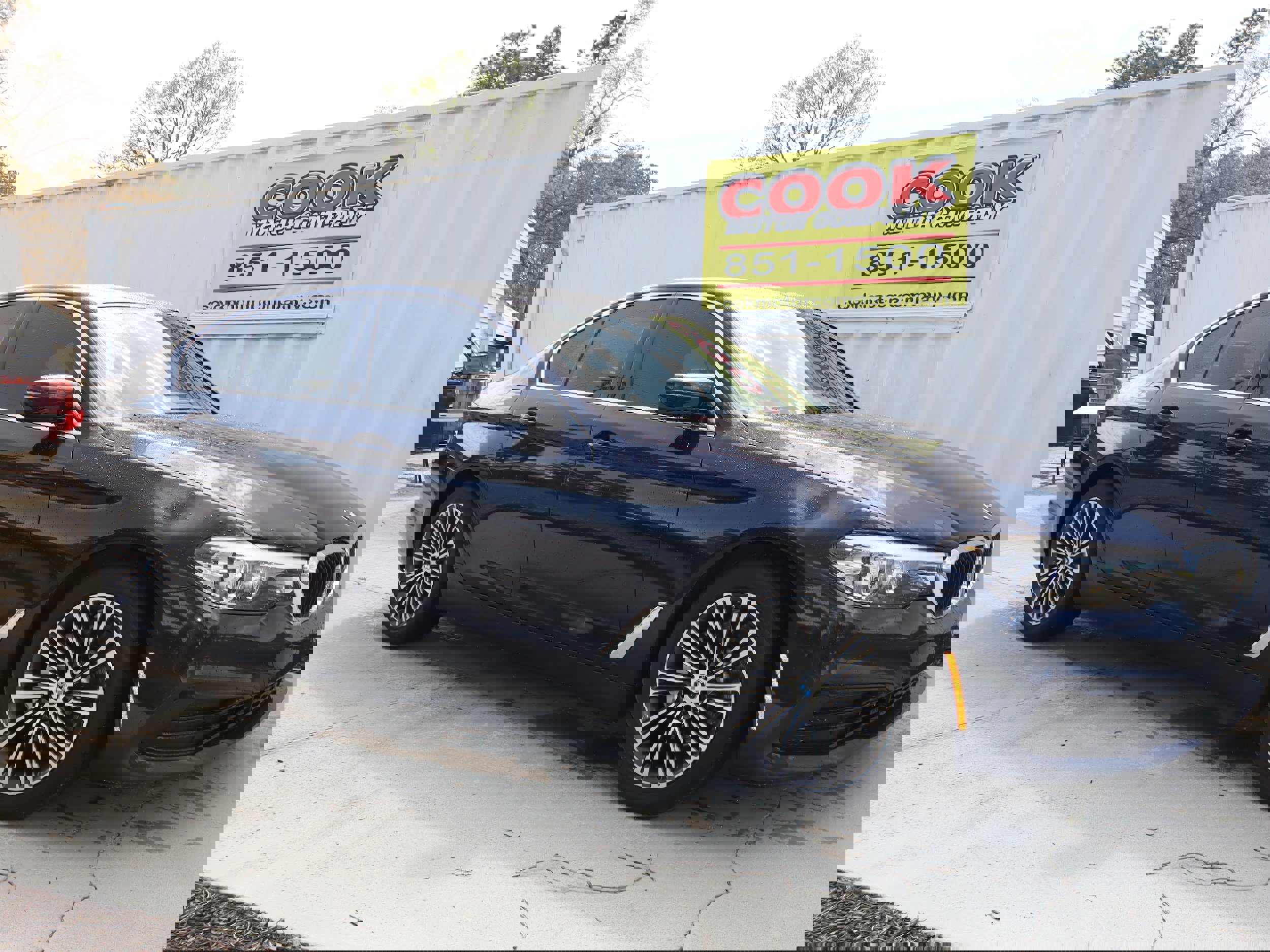 Used 2019 BMW 530i w/ Convenience Package image 3