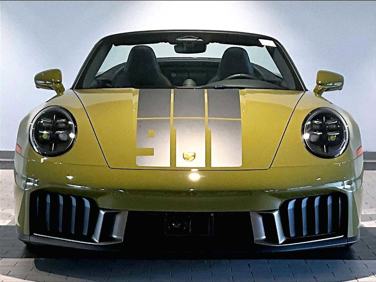 New 2026 Porsche 911 GTS image 10