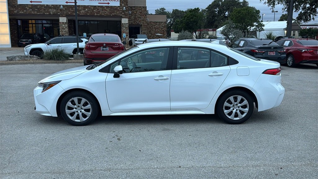 Certified 2023 Toyota Corolla LE image 2