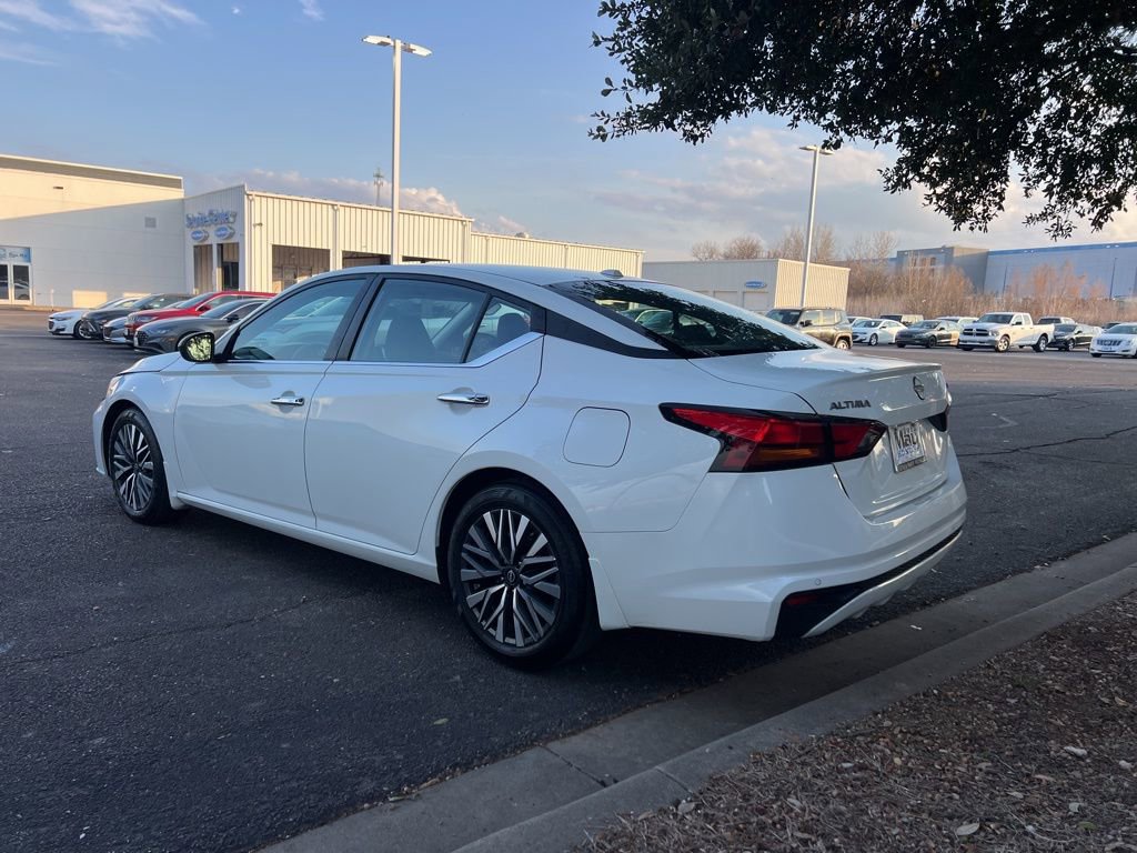 Used 2024 Nissan Altima 2.5 SV image 5