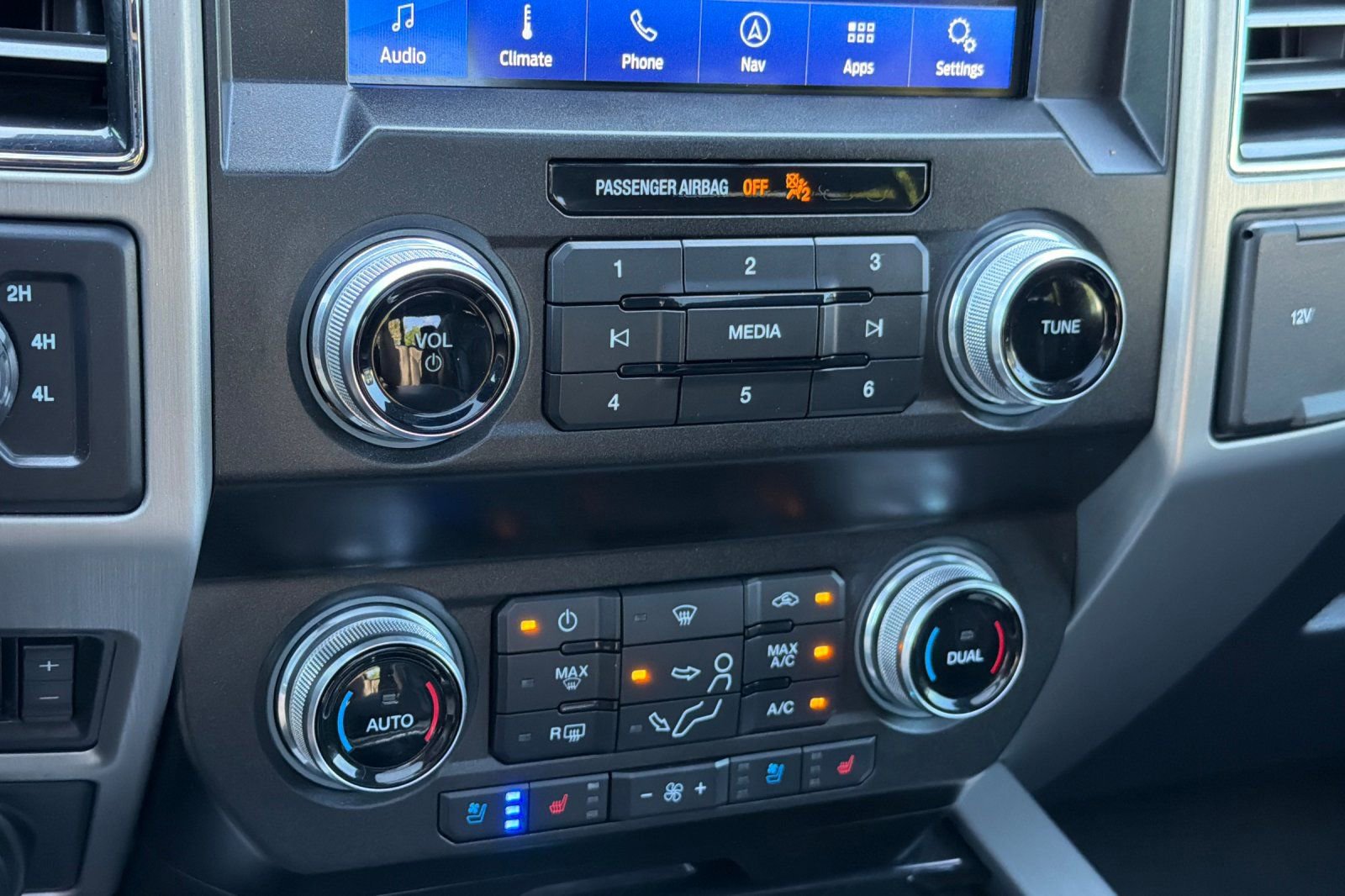 Used 2020 Ford F350 Platinum AWD/4WD image 20