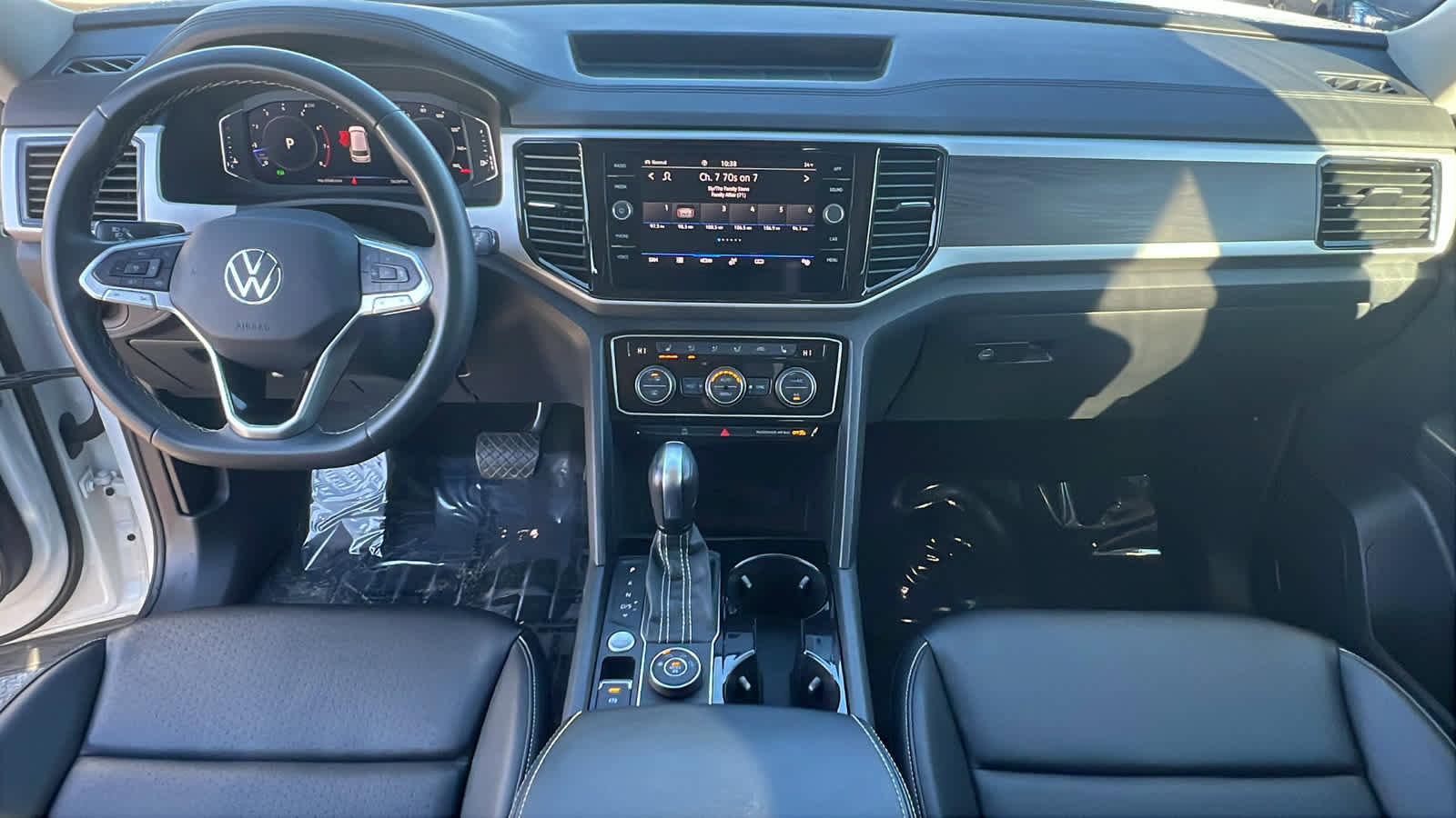 Used 2022 Volkswagen Atlas SE image 26