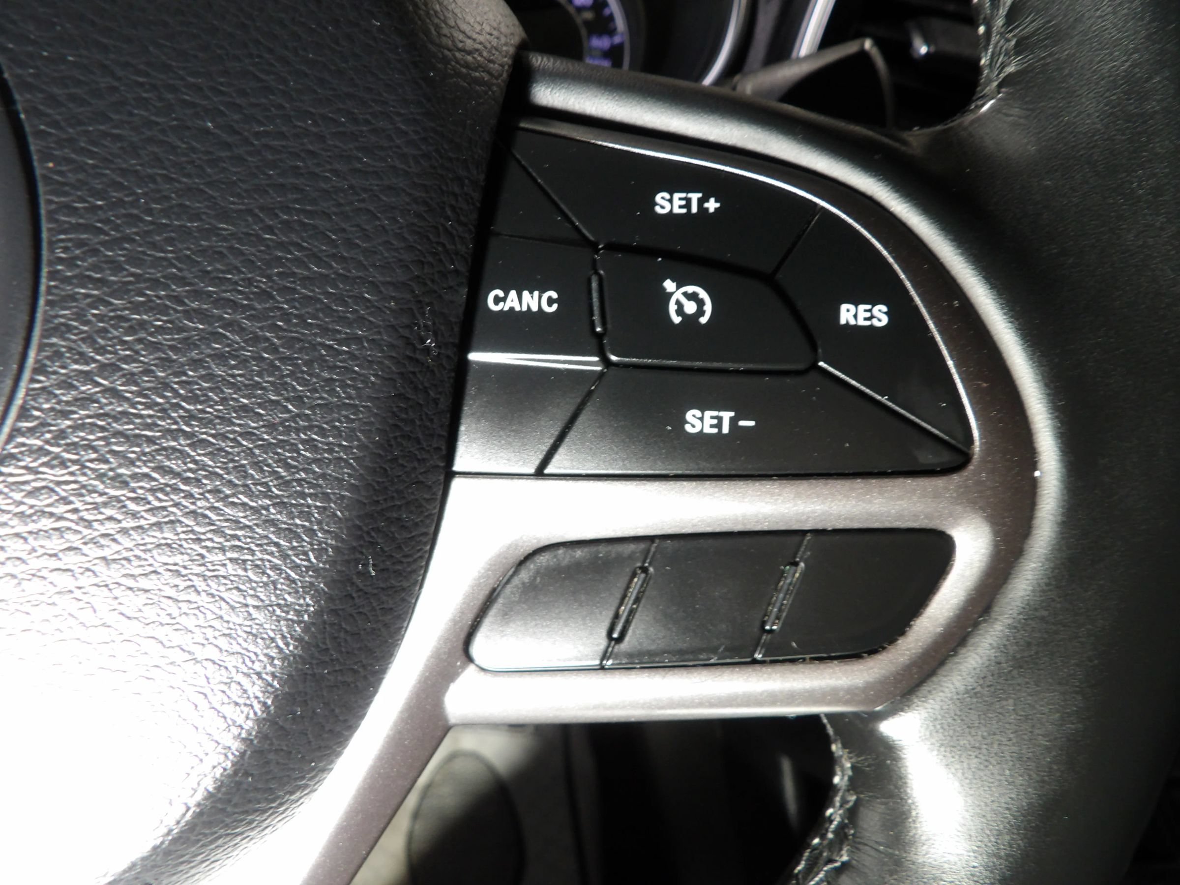 Used 2019 Jeep Cherokee Limited FWD image 17