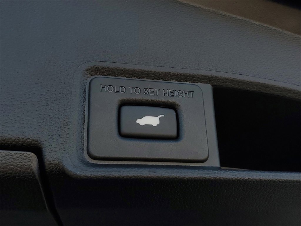 Certified 2025 Acura RDX Base image 10