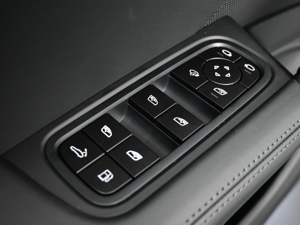 New 2026 Porsche Cayenne E-Hybrid Coupe image 19