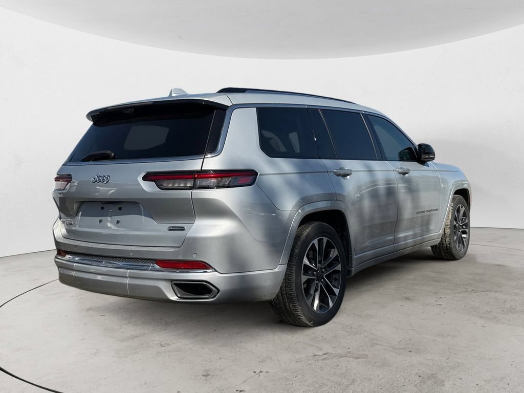 Used 2022 Jeep Grand Cherokee L Overland w/ Luxury Tech Group IV AWD/4WD image 4
