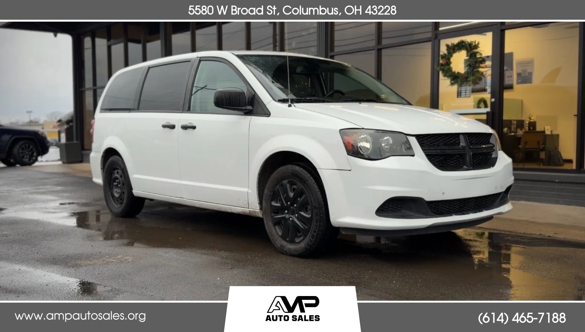 Used 2019 Dodge Grand Caravan SE w/ UConnect Hands-Free Group image 1