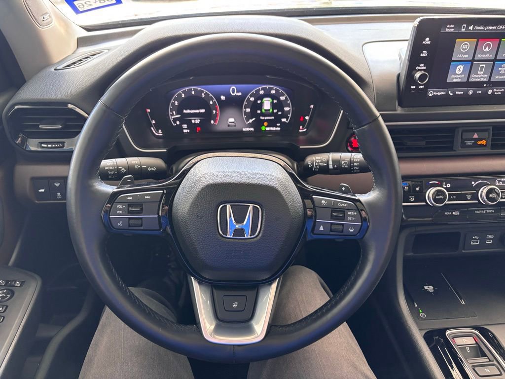 Certified 2025 Honda Pilot Elite image 25
