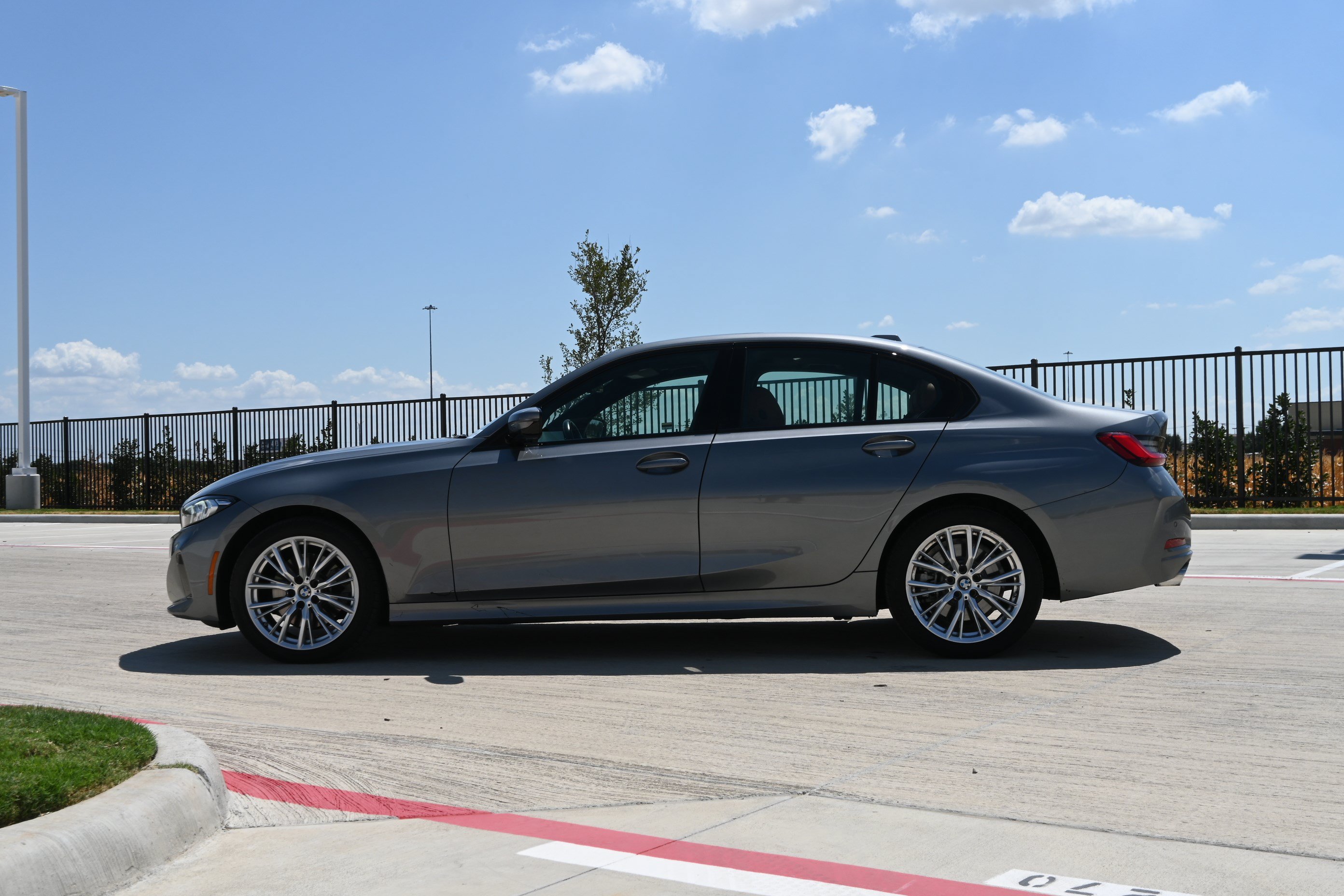 Certified 2023 BMW 330i Sedan w/ Driving Assistance Package RWD image 6