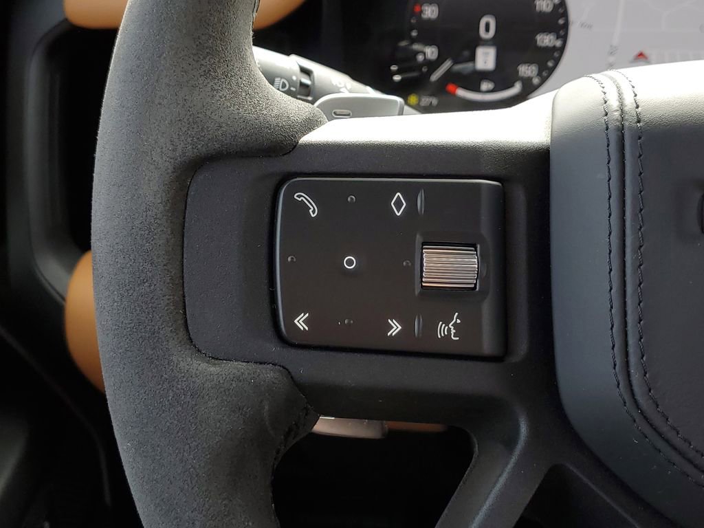 Used 2023 Land Rover Defender 110 V8 image 20