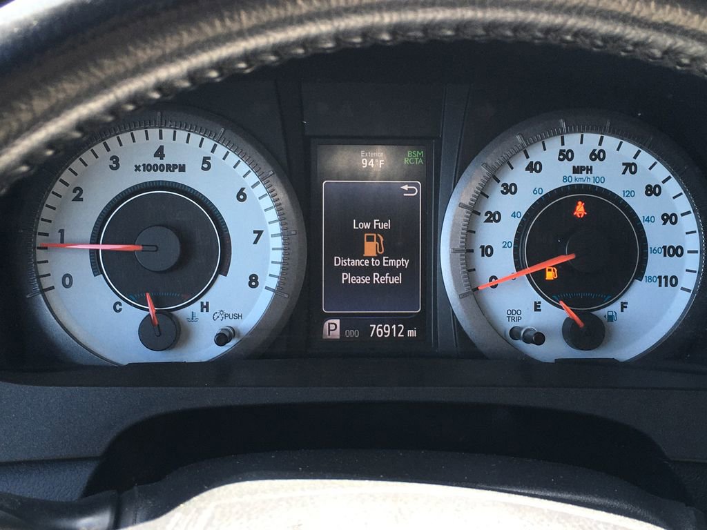 Used 2020 Toyota Sienna SE w/ SE Preferred Package FWD image 2