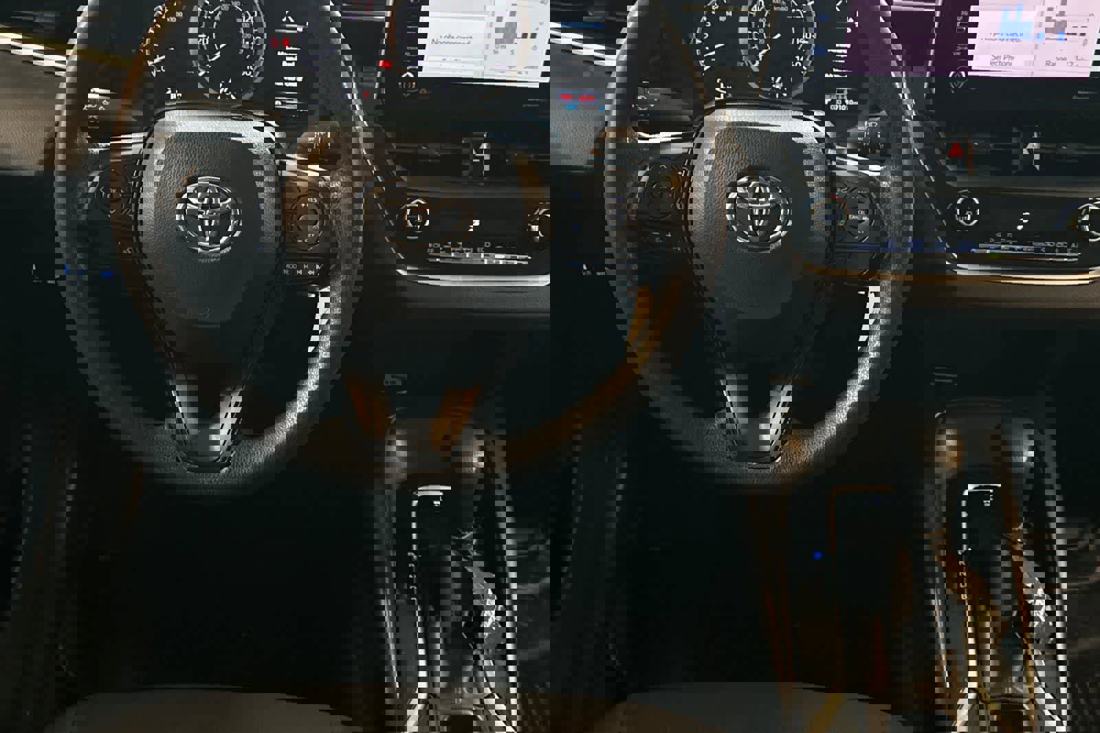 Used 2021 Toyota Corolla LE FWD image 16