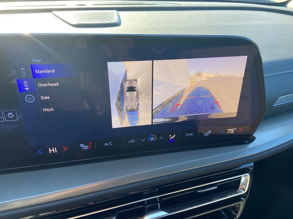 New 2026 Chevrolet Traverse LT w/ Enhanced Driving Package FWD image 17