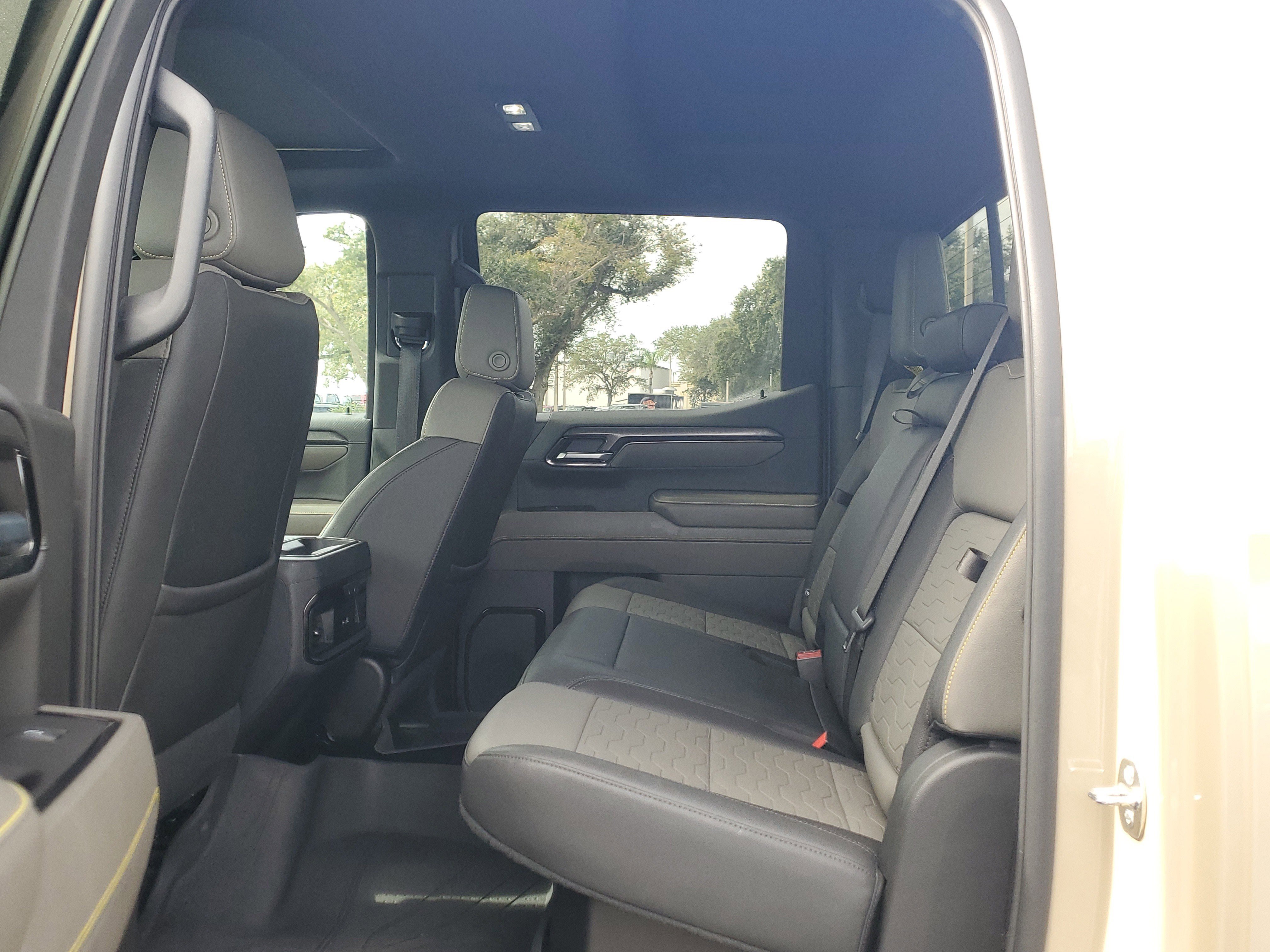 Used 2023 Chevrolet Silverado 1500 ZR2 w/ Technology Package image 13