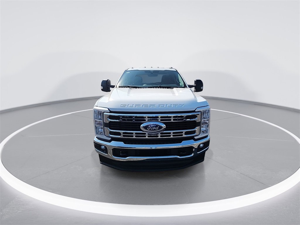 New 2026 Ford F250 XLT w/ FX4 Off-Road Package image 3