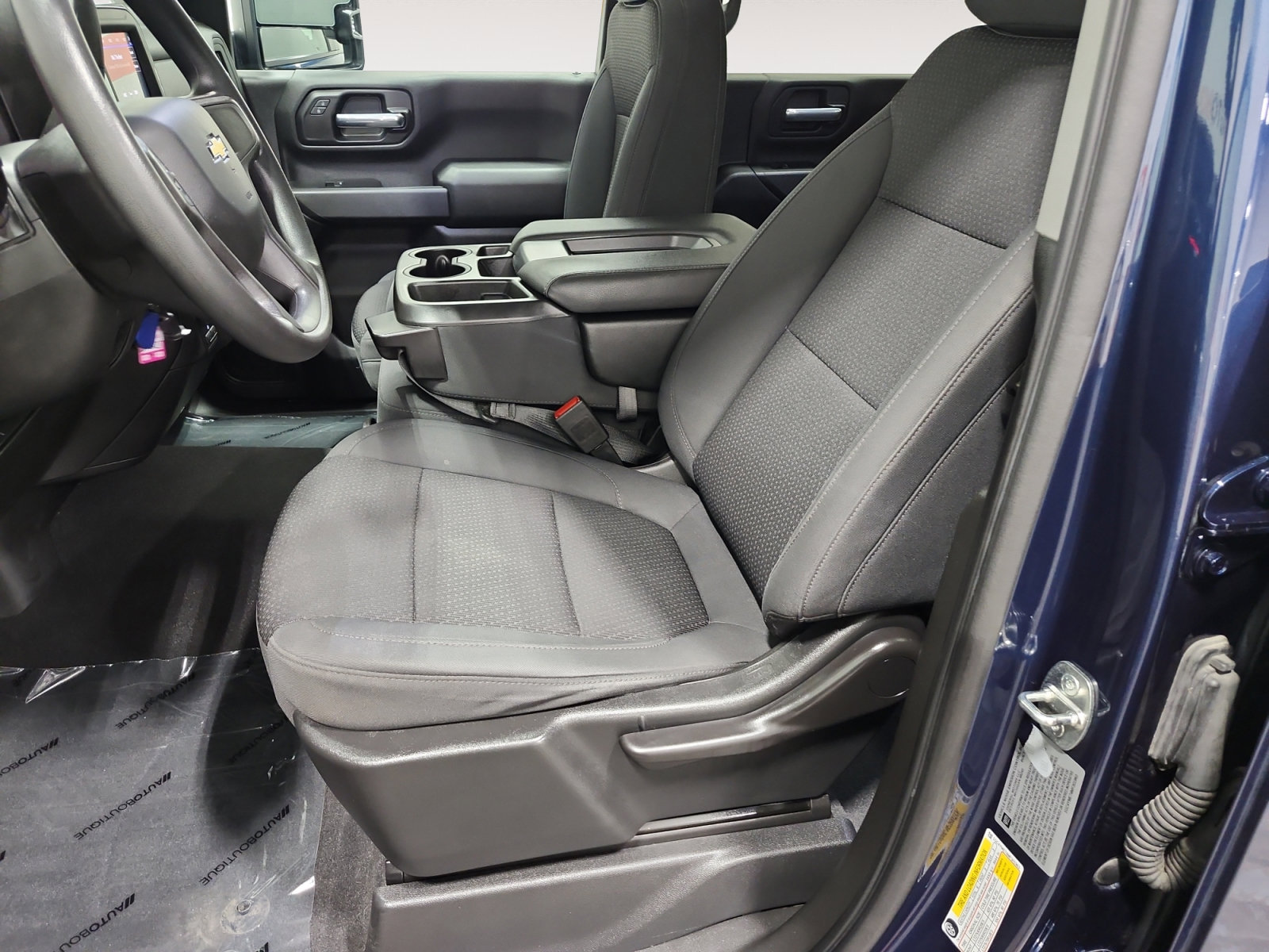 Used 2021 Chevrolet Silverado 2500 Custom w/ Custom Value Package AWD/4WD image 10