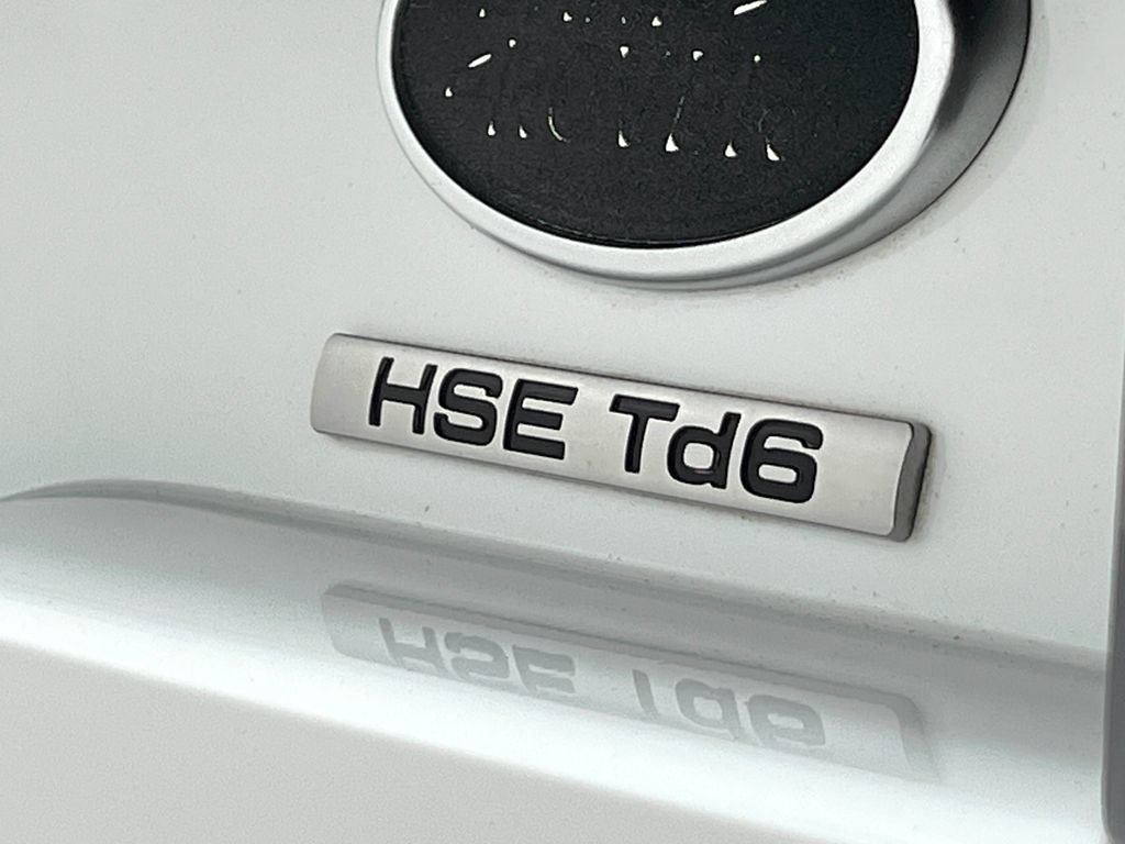 Used 2017 Land Rover Discovery HSE AWD/4WD image 45