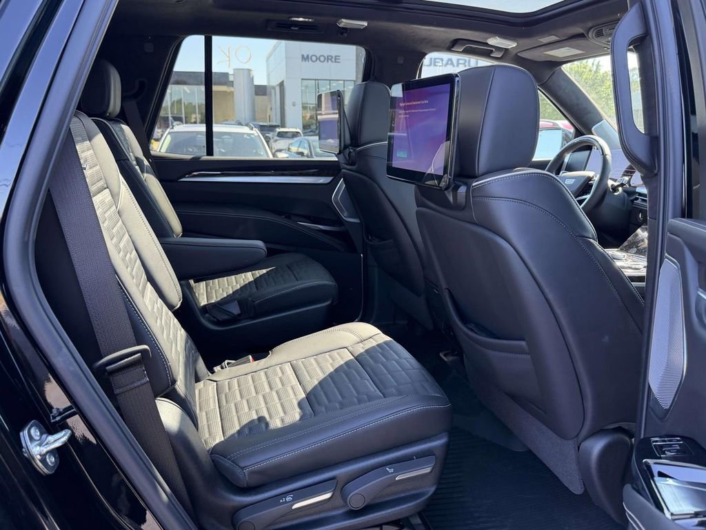 New 2026 Cadillac Escalade Platinum Luxury w/ LPO, Floor Liner Package AWD/4WD image 11