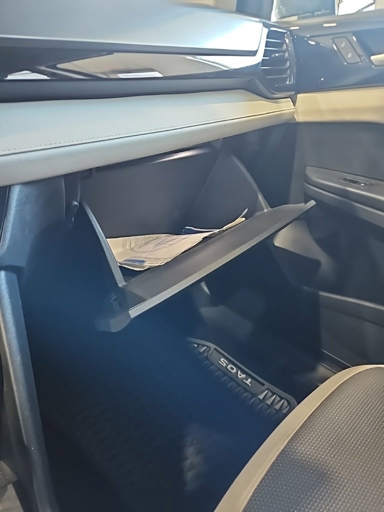 Used 2025 Volkswagen Taos S image 27