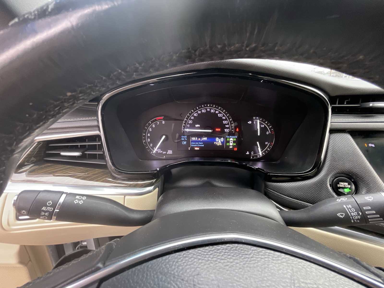 Certified 2017 Cadillac XT5 FWD image 11