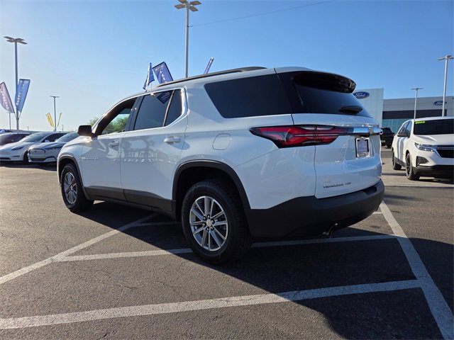 Used 2023 Chevrolet Traverse LT w/ Rear Camera Mirror Package image 5