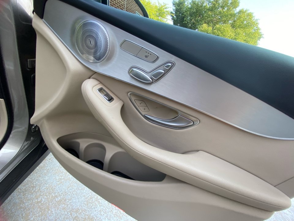 Certified 2019 Mercedes-Benz GLC 300 4MATIC image 31