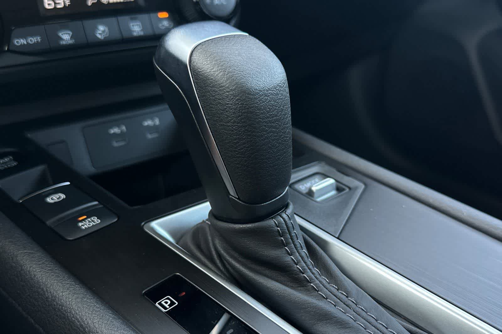 New 2026 Nissan Kicks SV image 22