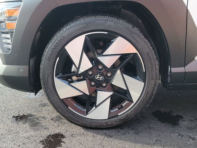 Used 2025 Hyundai Kona Limited image 28
