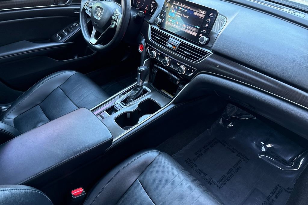 Certified 2018 Honda Accord Touring image 15