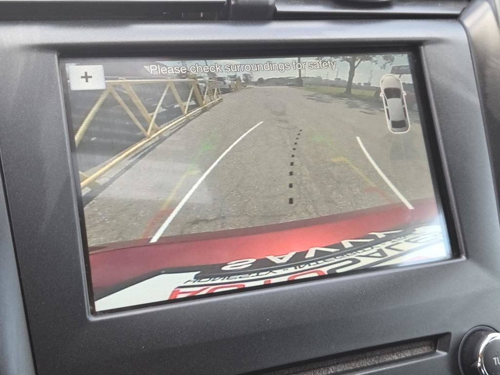 Used 2018 Ford Fusion SE w/ Equipment Group 201A FWD image 6